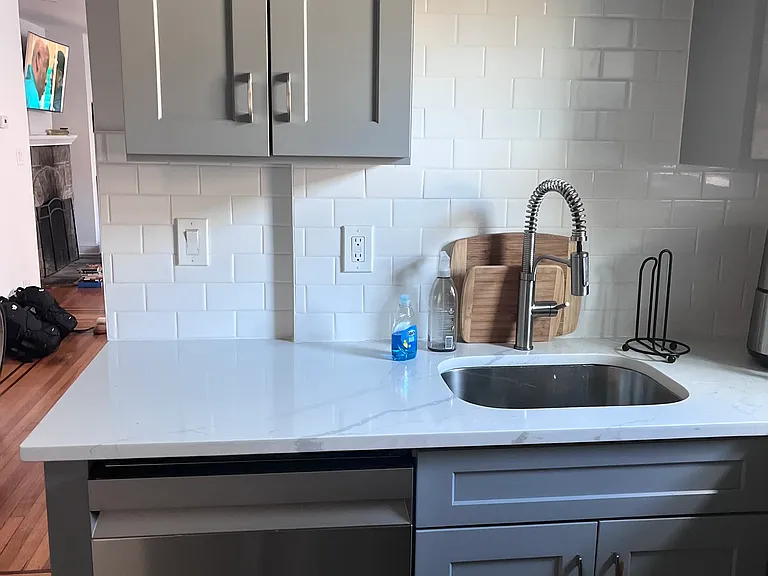 53 Park Ave — Photo 16