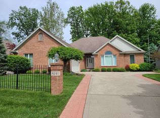 3249 Stone Wall Rd, Maumee, OH 43537