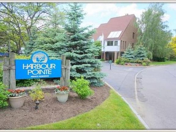 3rd image of 7 Harbour Pointe Cmn #7