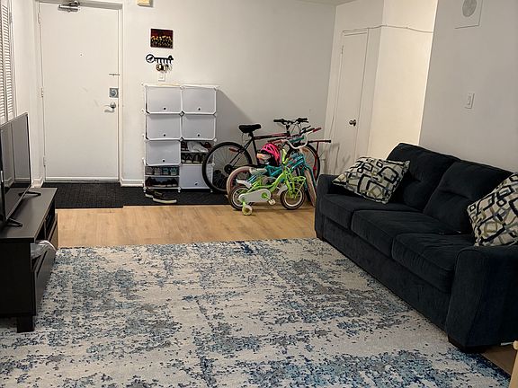 3rd image of 1222 York Mills Rd #101