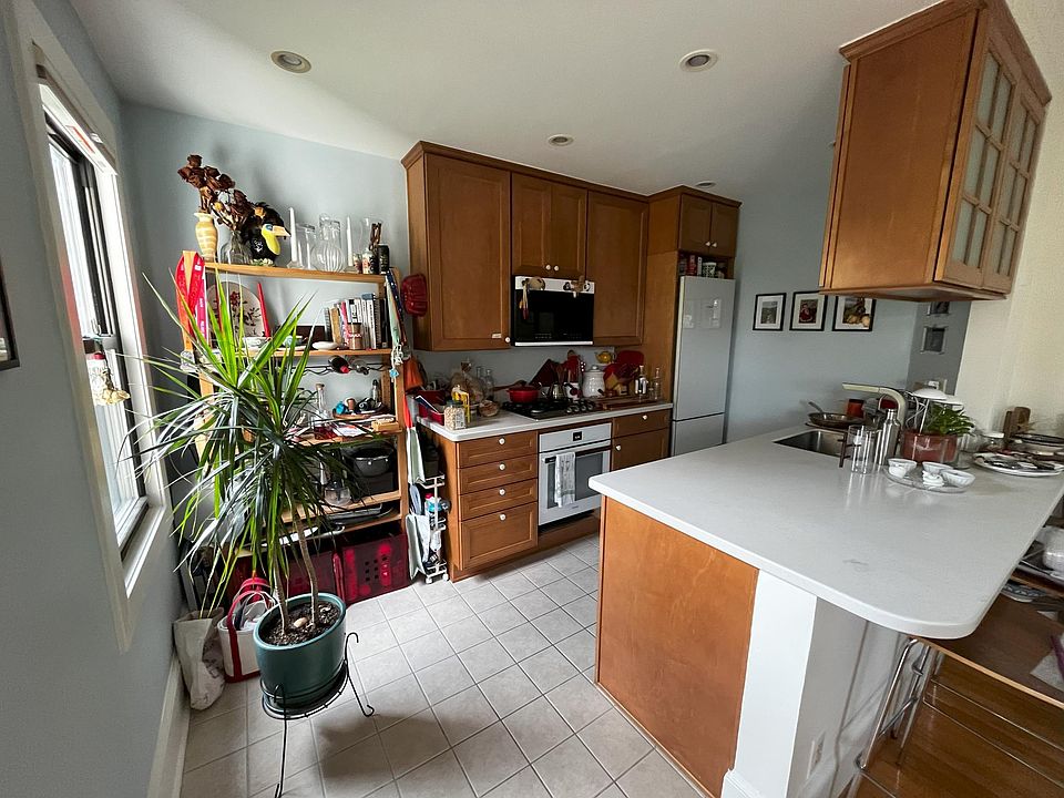 Kitchen -- not picture W/D and dishwasher under island