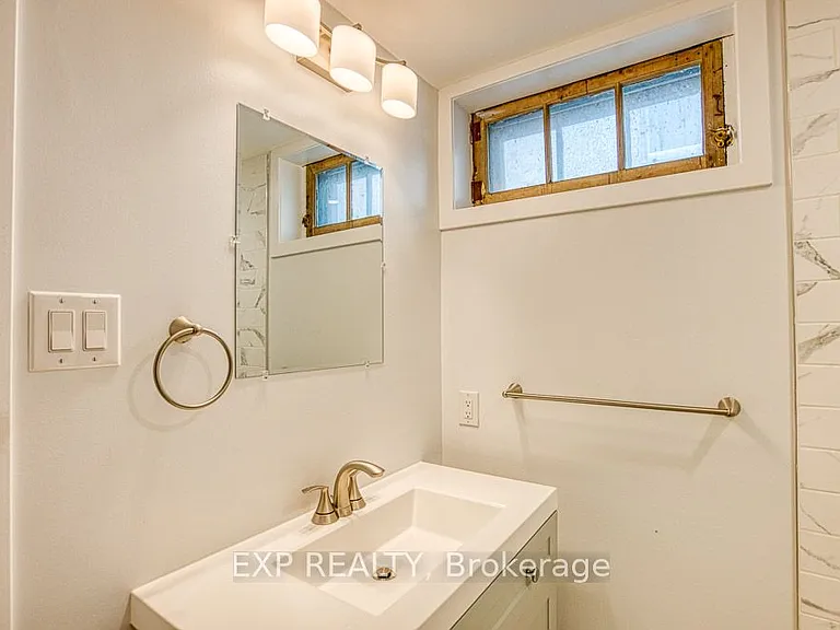 413 Holland Ave — Photo 28