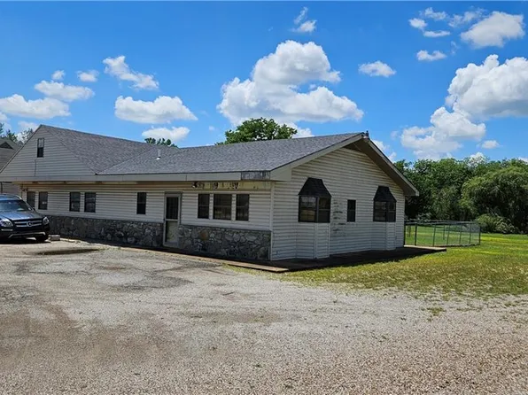 10135 Highway 59, Erie, KS 66733