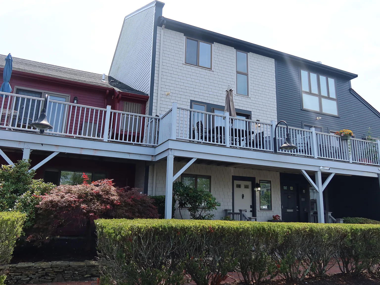 305 Swans Wharf Row — Photo 1