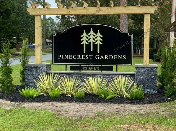 1028 S Gordon Ave, Adel, GA 31620