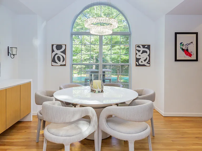 39 Wooded Oak Ln — Photo 8