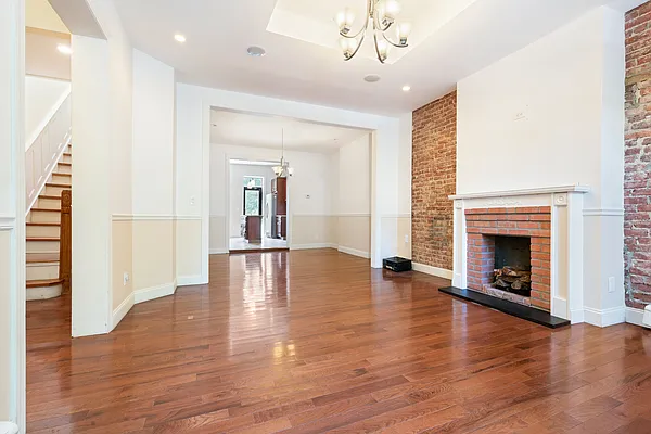 Sold by Compass | media 2