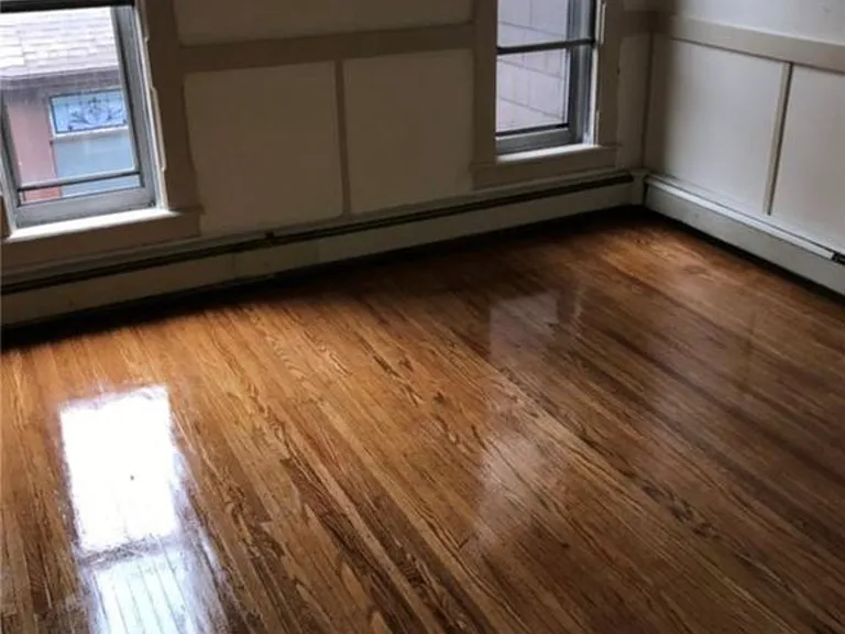 325-327 Grand Ave #325 — Photo 4