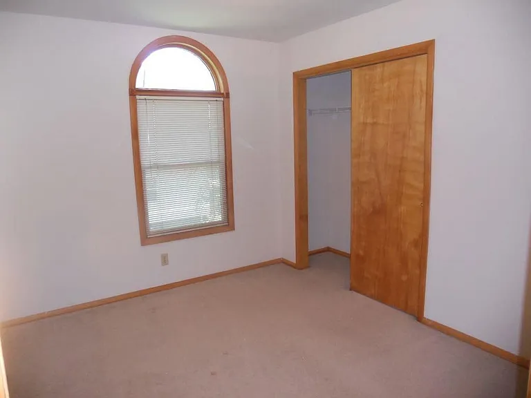 1239 E Miller Dr — Photo 7