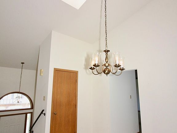 4th image of 9220 Drummond Dr