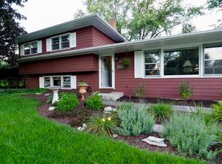 329 Osage Ln, Naperville, IL 60540