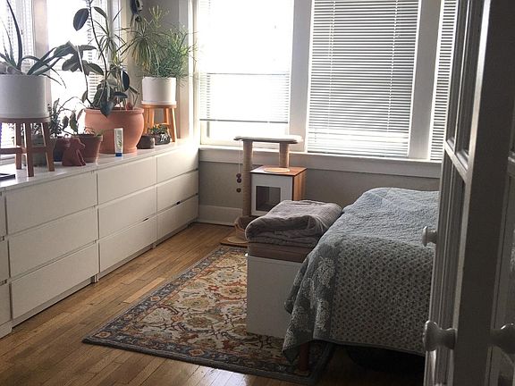 2nd image of 1806 Jefferson St #104
