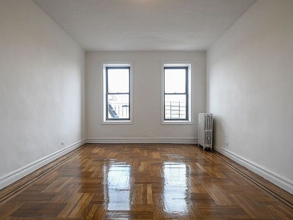 5th image of 2121 Cedar Ave APT 1A