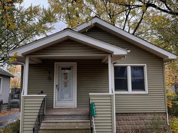 1037 Larchwood Dr, Troy, MI 48083