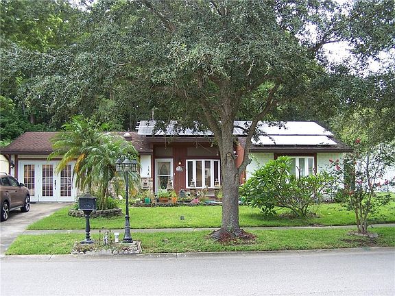 3rd image of 10607 Lazy Lake Dr