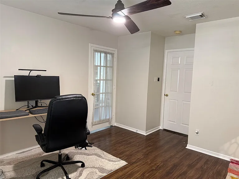 11807 McKinney Falls Ct — Photo 15