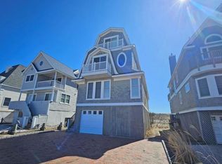 807 Dune Rd, Westhampton Beach, NY 11978
