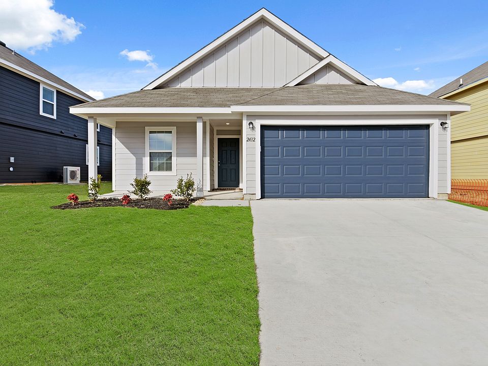1st image of 2432 Dahlia Dr