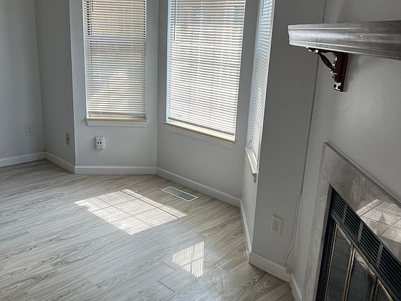 5th image of 1598 Longbow Ln