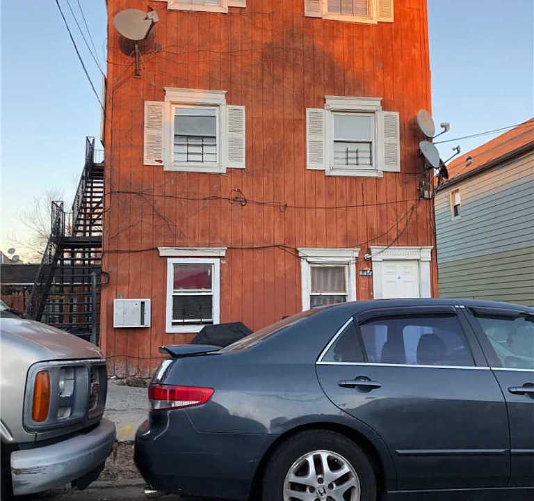 1st image of 10141 125th St APT 2