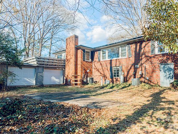 5th image of 750 Spring St SW