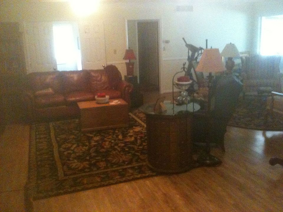 family room 32 x 28.5