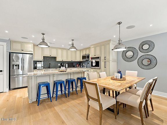3rd image of 855 Salter Path Road #115