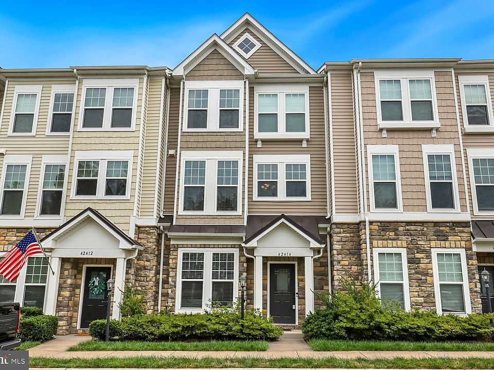 1st image of 42414 Benfold Sq