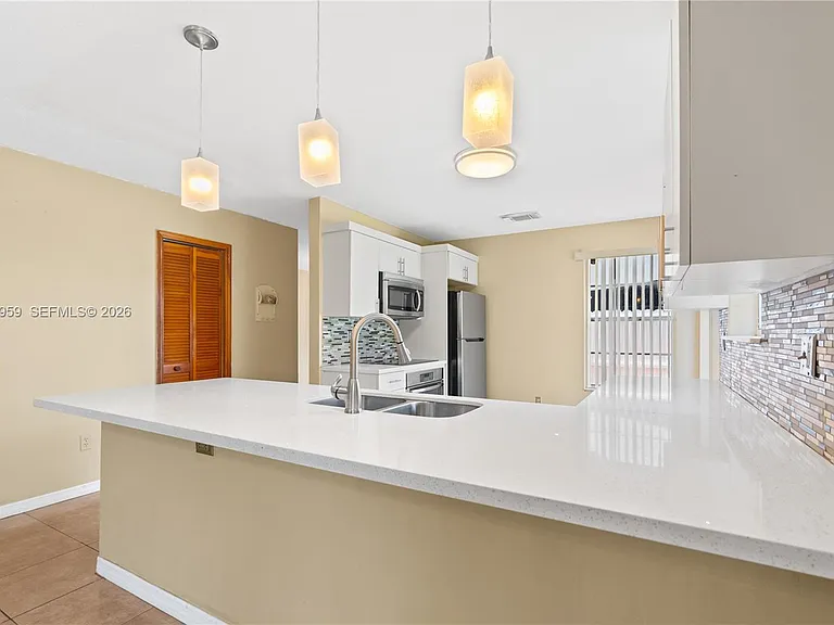 15345 SW 63rd Ter — Photo 5
