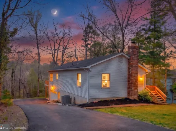11624 Deadwood Dr, Lusby, MD 20657