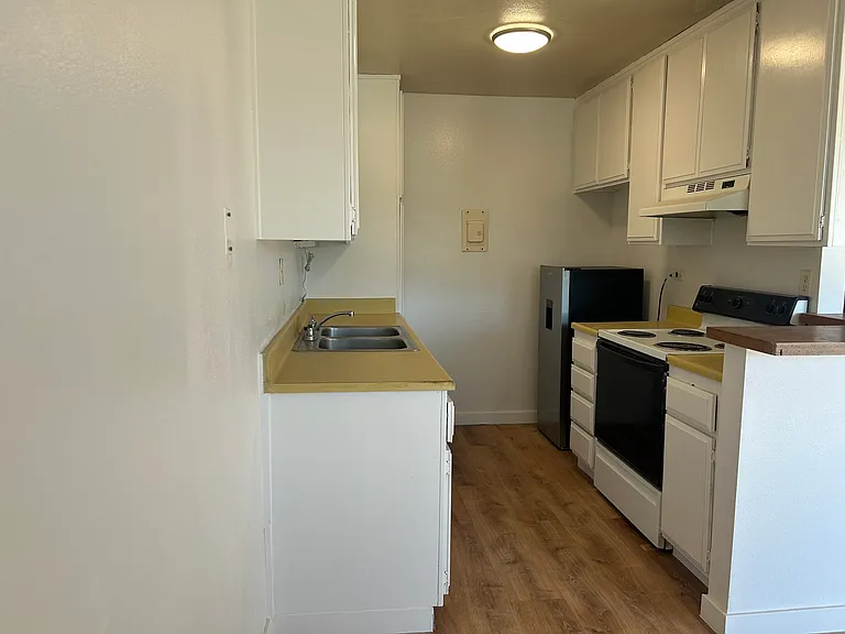 2300 S Hacienda Blvd #B7 — Photo 9