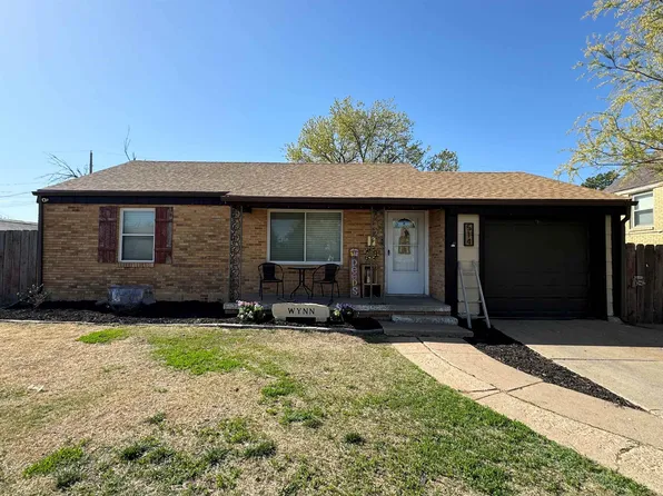 514 W 20th St, Hays, KS 67601