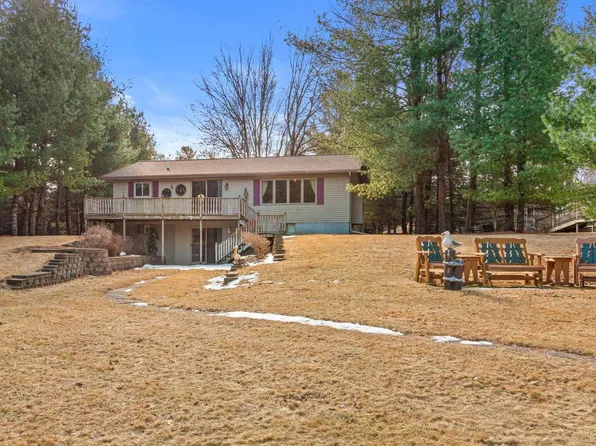 355 Penhurst Way, Nekoosa, WI 54457