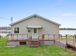 5120 Gahan Ave NE, Rockford, MI 49341