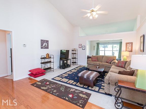 4th image of 850 Charles Hall Dr