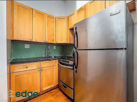 4th image of 231 Jefferson Ave #3R