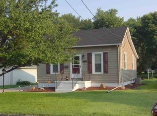 223 E Chestnut St, Geneseo, IL 61254