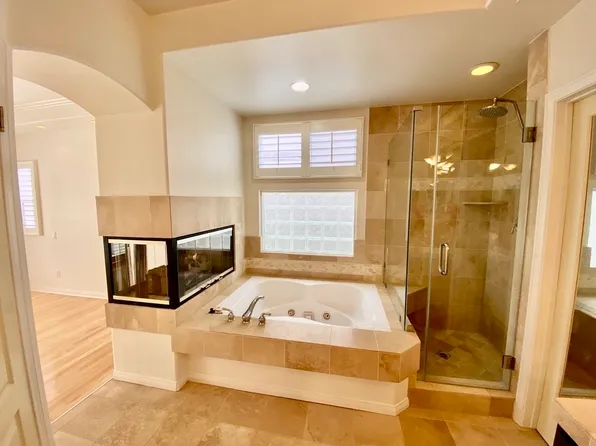 143 Manhattan Ave, Hermosa Beach, CA 90254