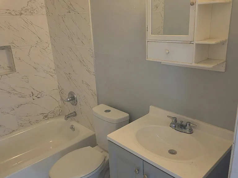 3466 Heckle Ave — Photo 6