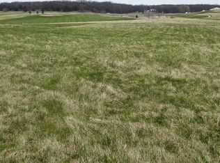 121 Saint Andrews Pl, Waverly, IA 50677