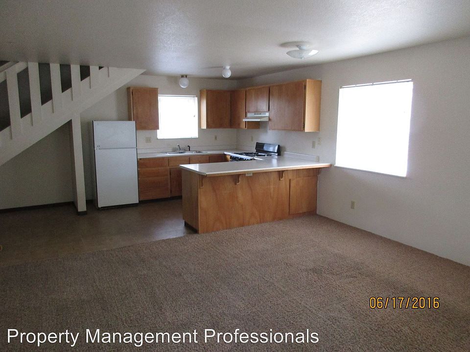 2nd image of 75 Estremado St