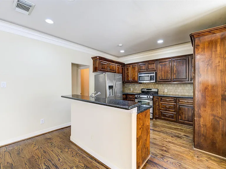 5813 Washington Ave #B — Photo 15