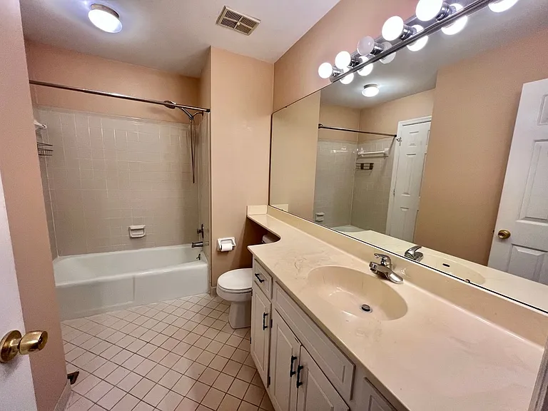 836 Brentwood Point — Photo 12