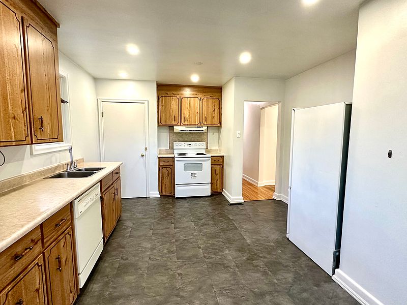Peterborough House for rent - 3 Bedrooms — photo 10