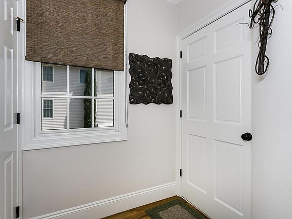 5th image of 210 E Government St E #D
