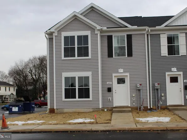 642 N College St, Carlisle, PA 17013