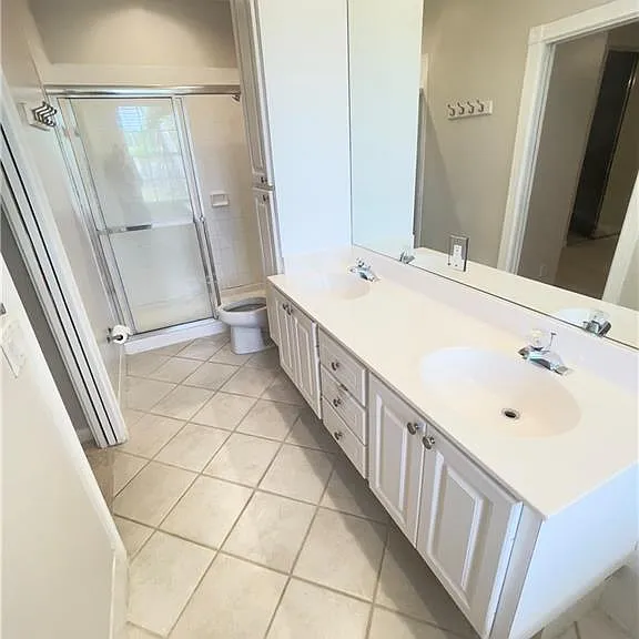 5669 Cove Cir — Photo 14