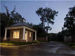 1st image of 10 Forest Isle Ln