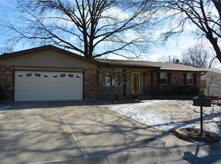 4124 Bridgehampton Dr, Saint Charles, MO 63304