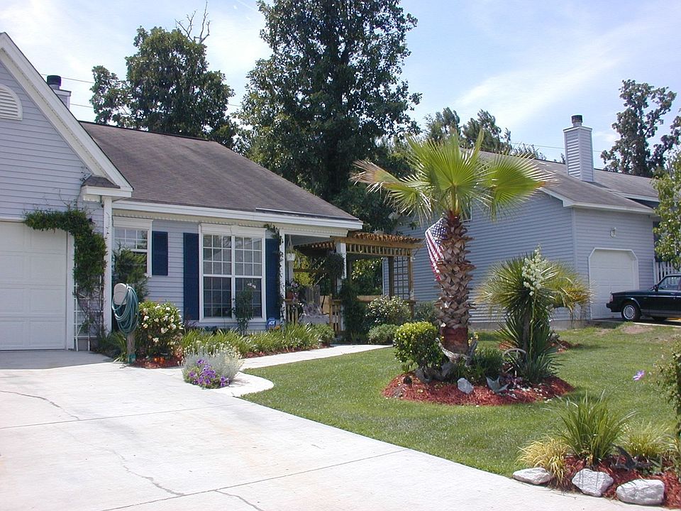 1st image of 461 Courtland Dr